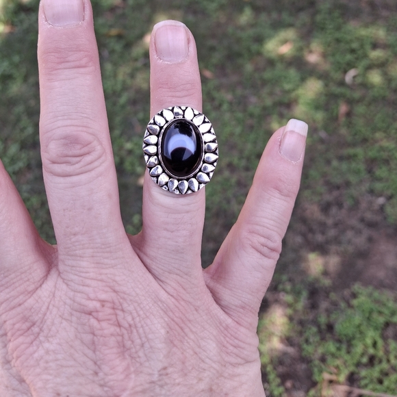 ***$15 Sale*** New Crescent Moon Shaped Agate 925 Silver Ring. - Picture 9 of 13